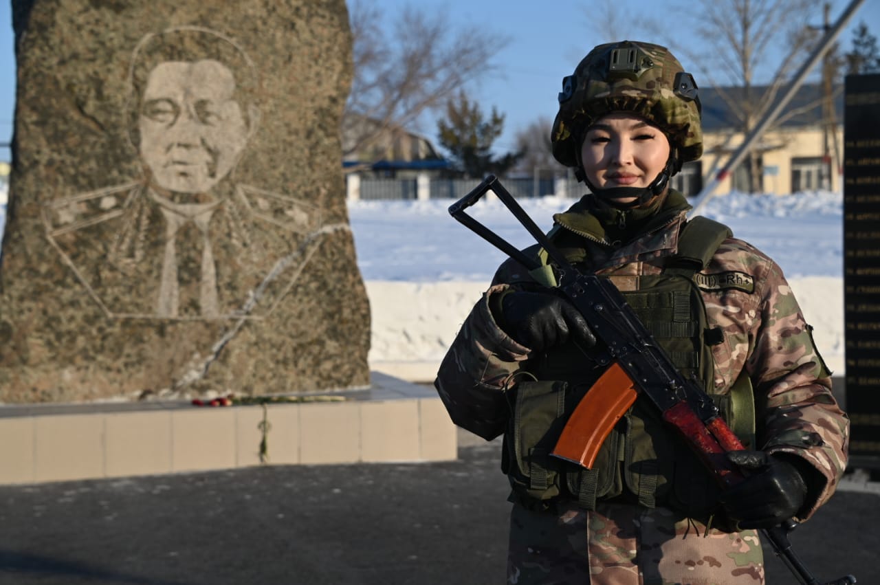 Жарқын жол – елге адал қызмет